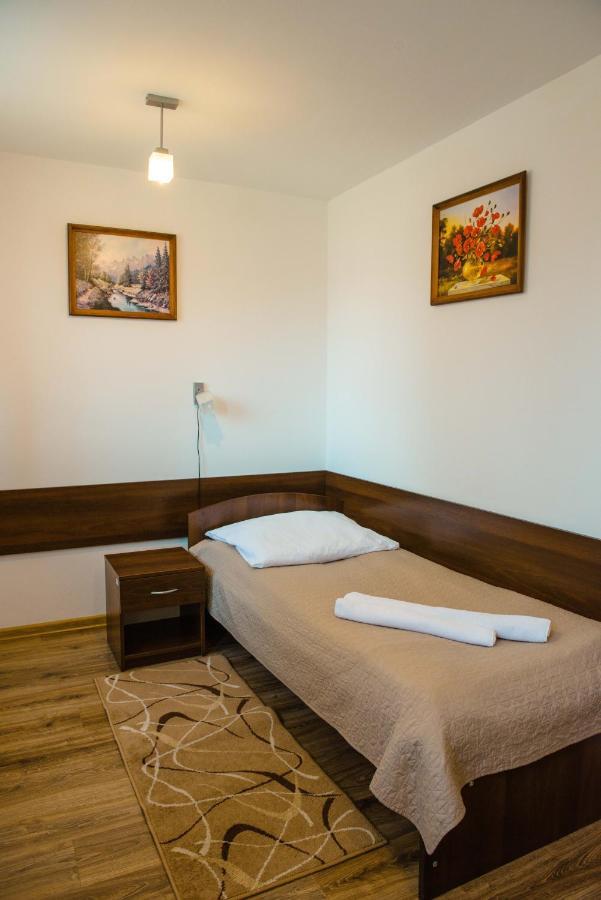 Hotel Turkus Jaroslaw Bagian luar foto