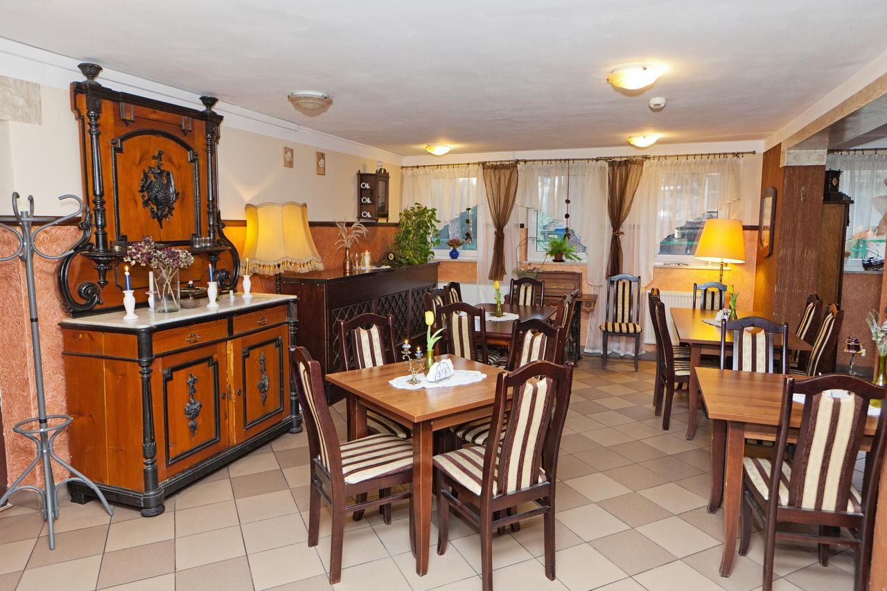 Hotel Turkus Jaroslaw Bagian luar foto